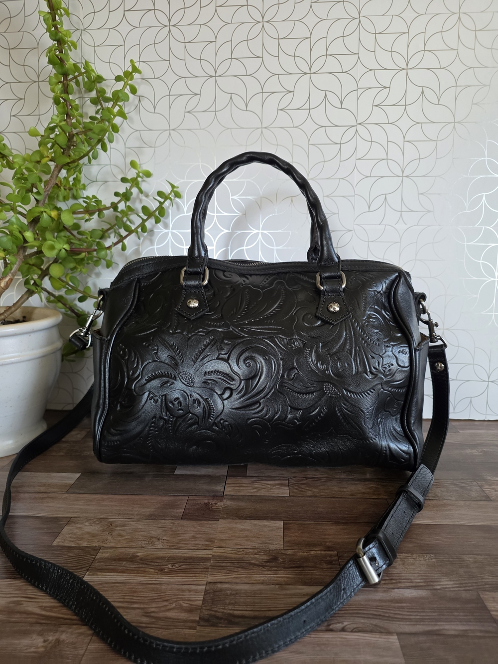 Patricia Nash Skye Satchel in tooled black leather Shoulder Handbag - Picture 2 of 12